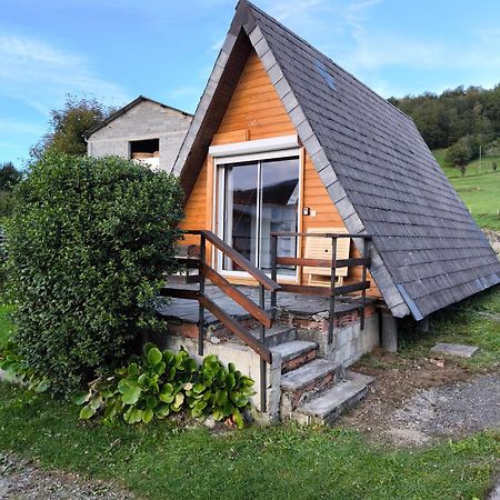 Petit Chalet Avec Terrasse Oust Экстерьер фото